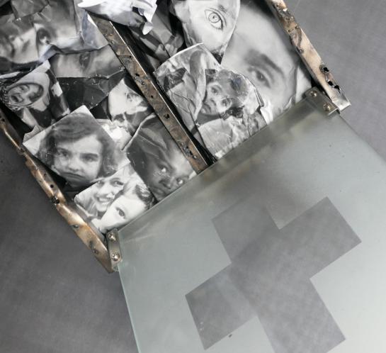 Marilena Aligizaki / Panagiotis Kefalas / Efsevia Michailidou / Alice Palaska / Alexandra (Ada) Petranaki / Evi Roumani / Giorgos Tserionis / Andreas Vousouras 